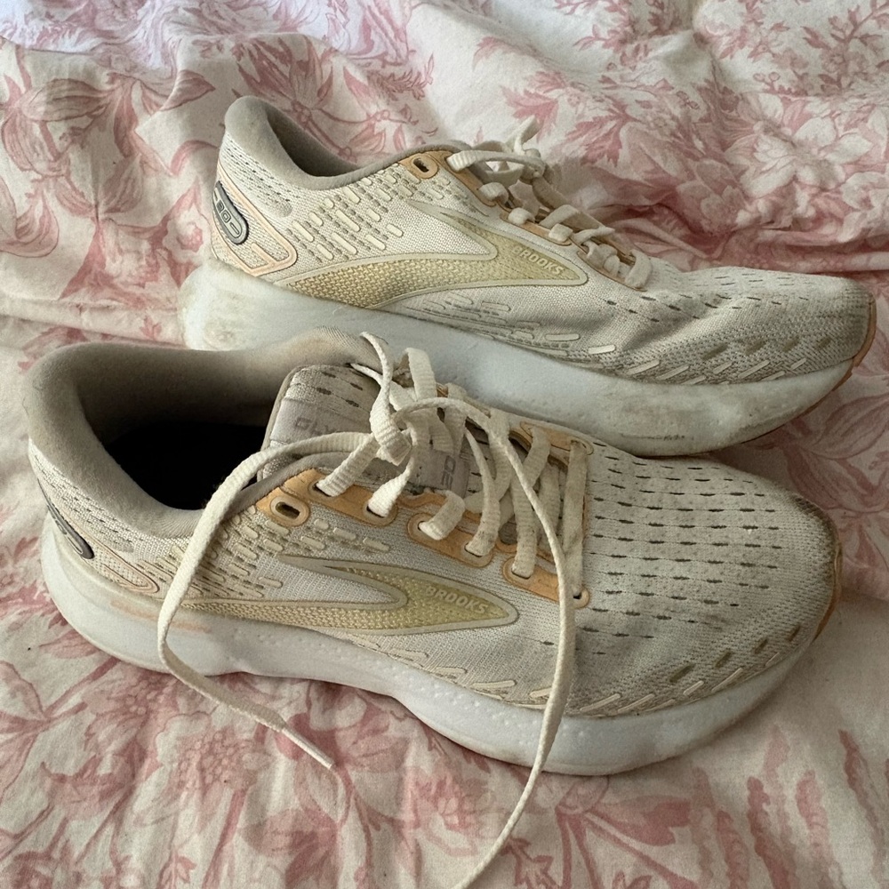 Brooks Women's Cream and White Running Sneakers